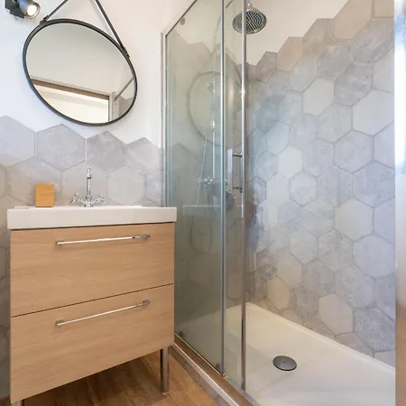Appartement à 200m De L'océan Avec Terrasse Et Parking - Fr-1-50-157